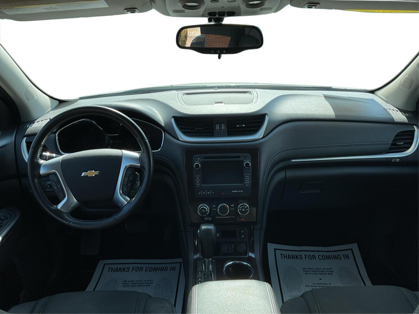 2015 Chevrolet Traverse 1LT (1GNKVGKD9FJ) with an 3.6L V-6 gasoline direct injection engine, located at 401 Woodman Dr, Riverside, OH, 45431, (937) 908-9800, 39.760899, -84.123421 - 2015 Chevrolet Traverse 1LT - Photo#19