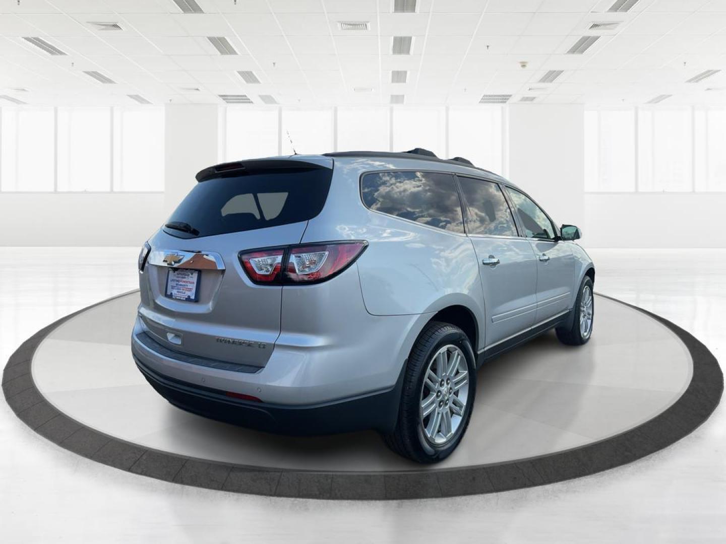 2015 Chevrolet Traverse 1LT (1GNKVGKD9FJ) with an 3.6L V-6 gasoline direct injection engine, located at 401 Woodman Dr, Riverside, OH, 45431, (937) 908-9800, 39.760899, -84.123421 - 2015 Chevrolet Traverse 1LT - Photo#2
