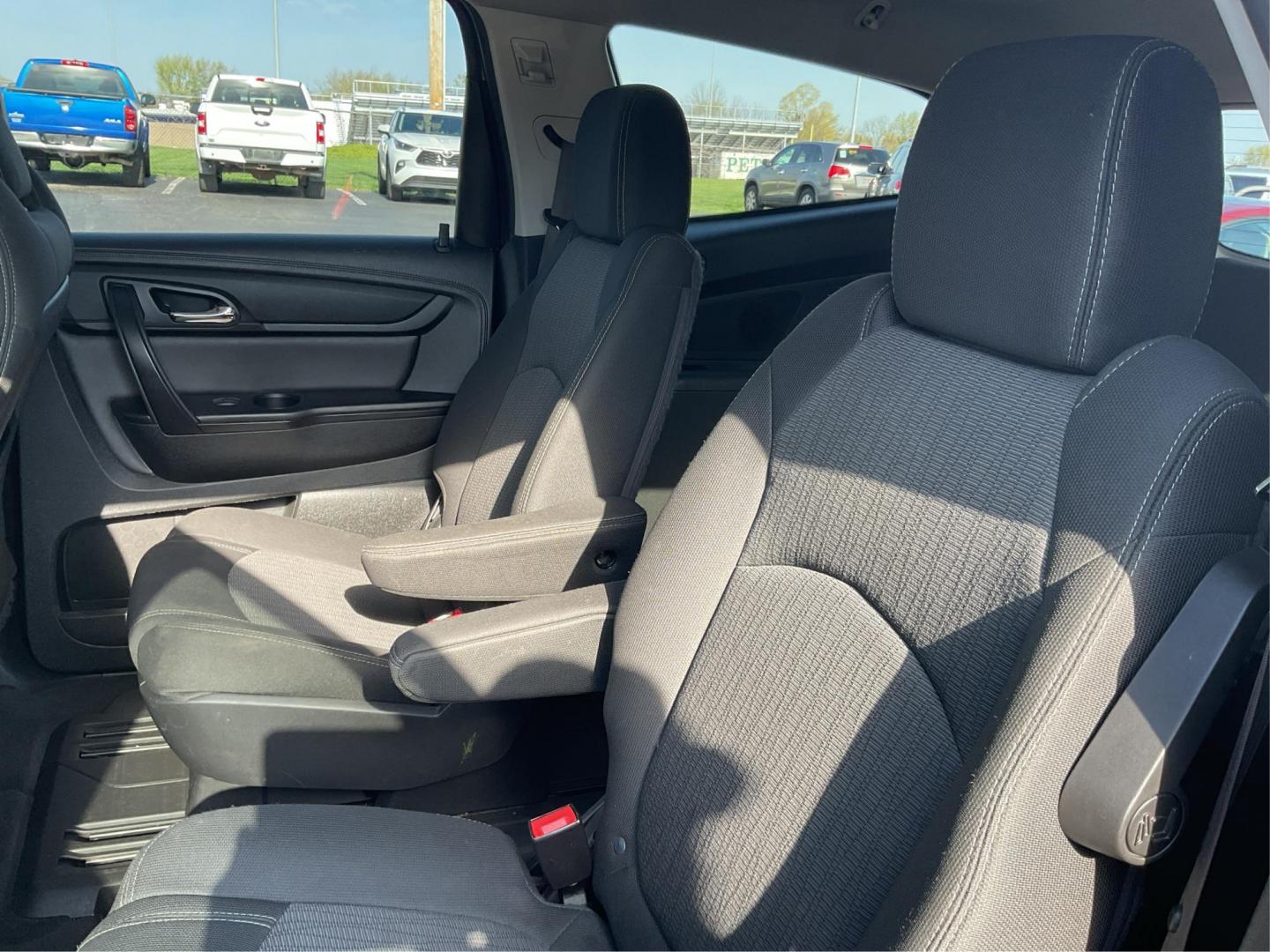 2015 Chevrolet Traverse 2LT (1GNKRHKD0FJ) with an 3.6L V-6 gasoline direct injection engine, located at 1099 N County Rd 25A , Troy, OH, 45373, (937) 908-9800, 40.057079, -84.212883 - Third Row - Photo#9