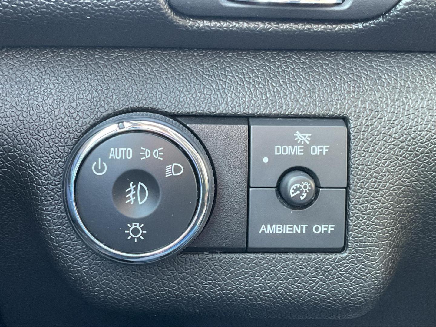 2015 Chevrolet Traverse 2LT (1GNKRHKD0FJ) with an 3.6L V-6 gasoline direct injection engine, located at 1099 N County Rd 25A , Troy, OH, 45373, (937) 908-9800, 40.057079, -84.212883 - Third Row - Photo#15