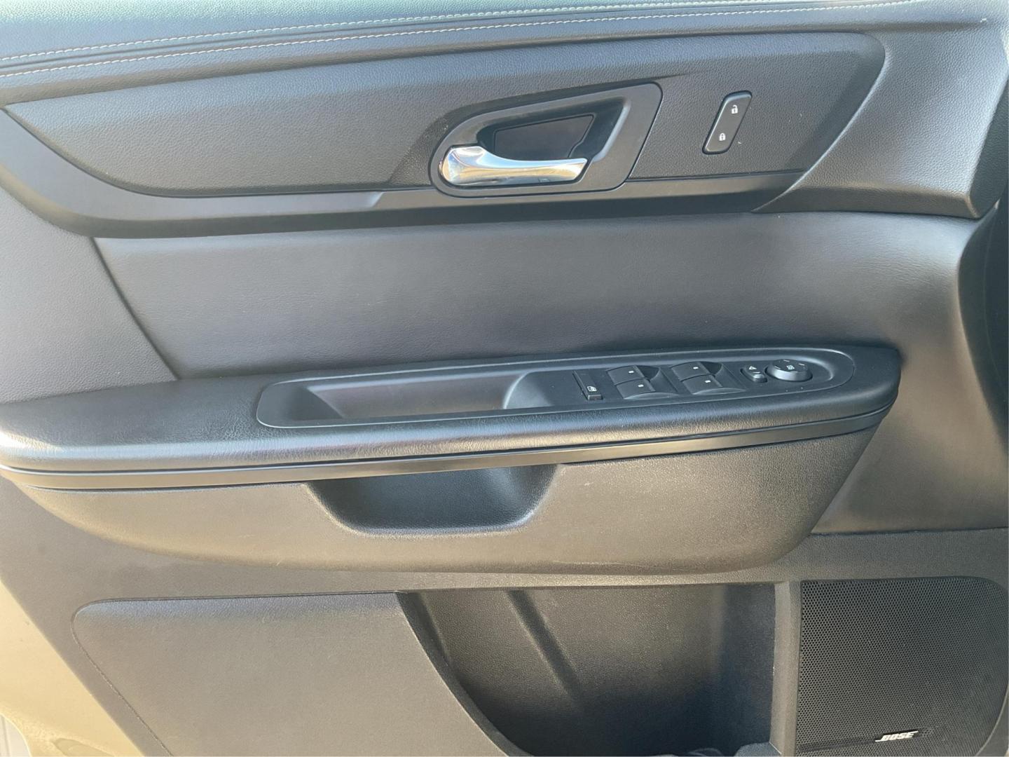 2015 Chevrolet Traverse 2LT (1GNKRHKD0FJ) with an 3.6L V-6 gasoline direct injection engine, located at 1099 N County Rd 25A , Troy, OH, 45373, (937) 908-9800, 40.057079, -84.212883 - Third Row - Photo#17
