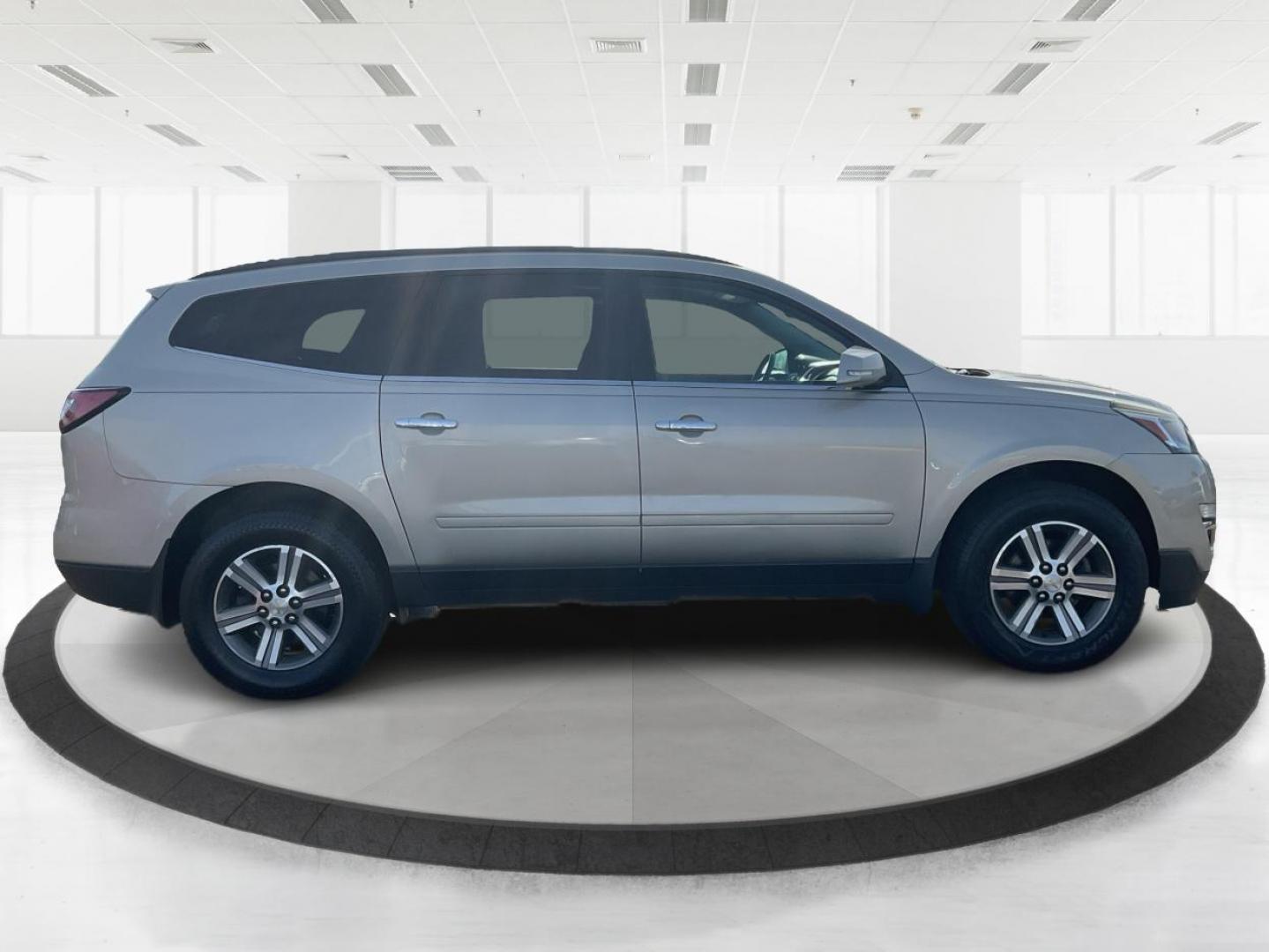 2015 Chevrolet Traverse 2LT (1GNKRHKD0FJ) with an 3.6L V-6 gasoline direct injection engine, located at 1099 N County Rd 25A , Troy, OH, 45373, (937) 908-9800, 40.057079, -84.212883 - Third Row - Photo#1