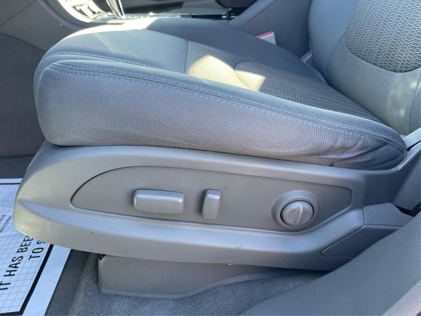 2015 Chevrolet Traverse LT (1GNKVGKD0FJ) with an Other engine, located at 1230 East Main St, Xenia, OH, 45385, (937) 908-9800, 39.688026, -83.910172 - 2015 Chevrolet Traverse LT - Photo#16