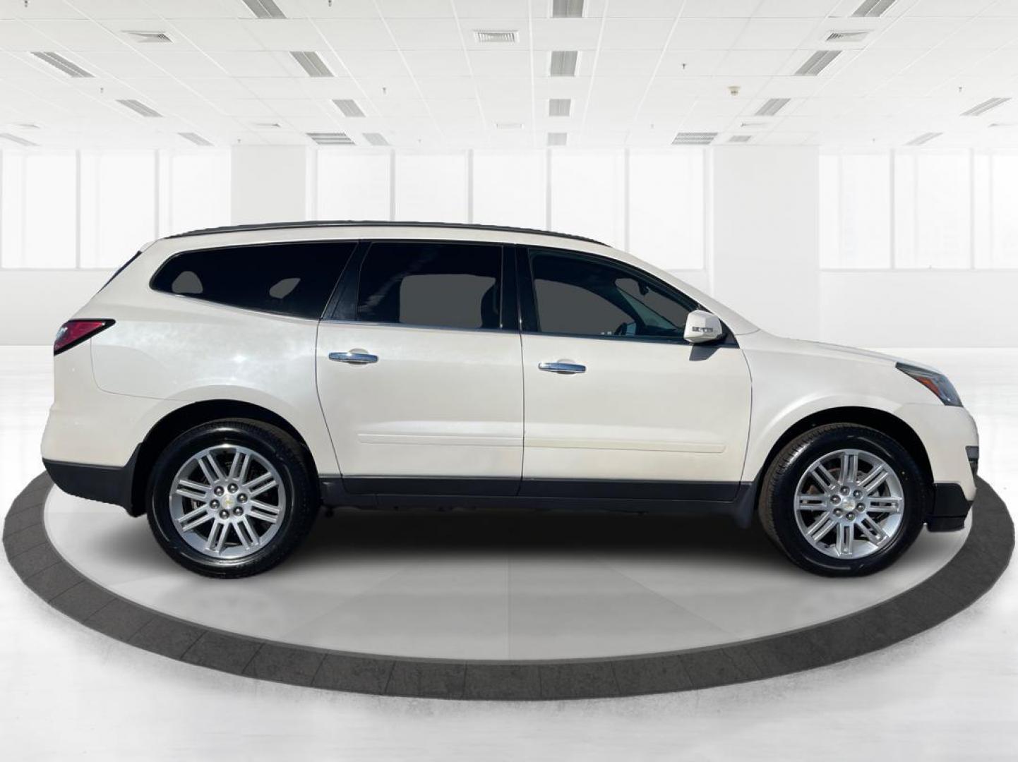 2015 Chevrolet Traverse LT (1GNKVGKD0FJ) with an Other engine, located at 1230 East Main St, Xenia, OH, 45385, (937) 908-9800, 39.688026, -83.910172 - 2015 Chevrolet Traverse LT - Photo#1