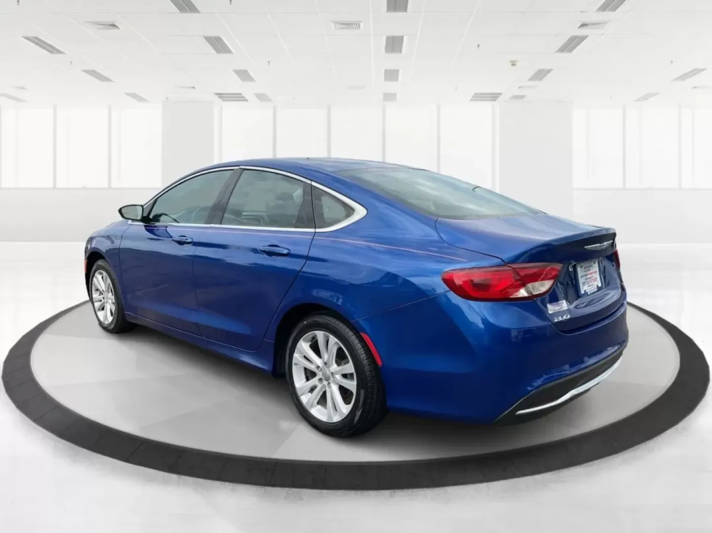 2015 Chrysler 200 Limited (1C3CCCAB1FN) with an Other engine, located at 880 E. National Road, Vandalia, OH, 45377, (937) 908-9800, 39.891918, -84.183594 - **Explore the Open Road with Comfort and Style in a 2015 Chrysler 200 Limited** <br /> <br /> Are you ready to elevate your daily commutes or weekend getaways? This 2015 Chrysler 200 Limited, available at Advantage Car and Credit in Fairborn, OH, is the perfect sedan for both city driving and long t - Photo#4