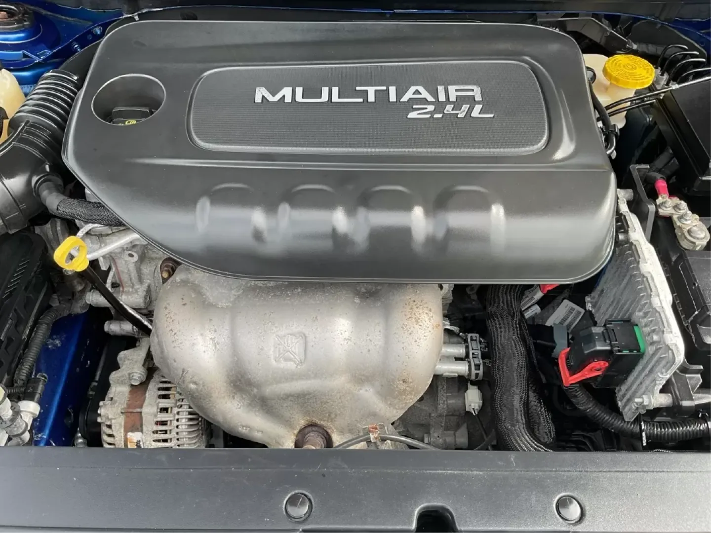 2015 Chrysler 200 Limited (1C3CCCAB1FN) with an Other engine, located at 880 E. National Road, Vandalia, OH, 45377, (937) 908-9800, 39.891918, -84.183594 - **Explore the Open Road with Comfort and Style in a 2015 Chrysler 200 Limited** <br /> <br /> Are you ready to elevate your daily commutes or weekend getaways? This 2015 Chrysler 200 Limited, available at Advantage Car and Credit in Fairborn, OH, is the perfect sedan for both city driving and long t - Photo#11