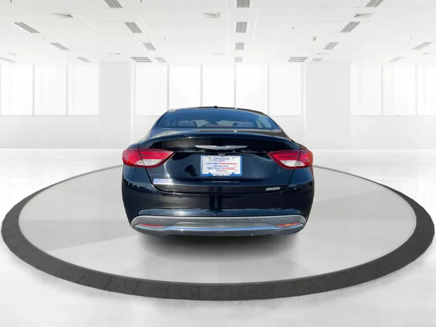 2015 Chrysler 200 Limited (1C3CCCAB8FN) with an Other engine, located at 1184 Kauffman Ave, Fairborn, OH, 45324, (937) 908-9800, 39.807072, -84.030914 - 2015 Chrysler 200 Limited - Photo#3
