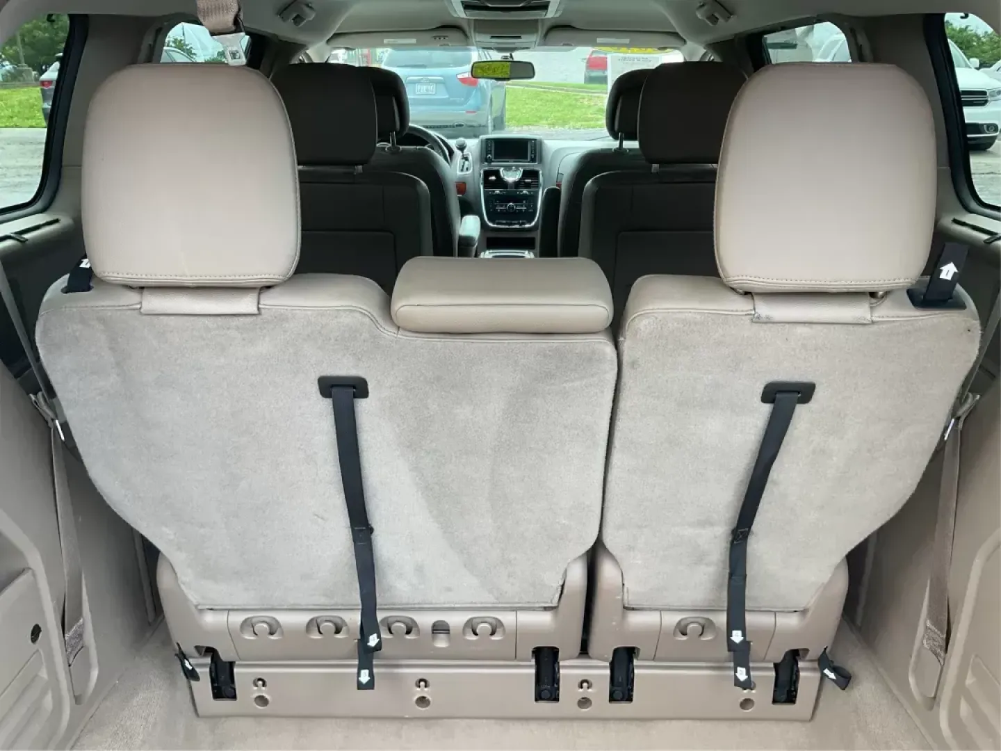 2015 Chrysler Town and Country Touring (2C4RC1BG2FR) with an 3.6L V-6 DOHC engine, located at 4508 South Dixie Dr, Moraine, OH, 45439, (937) 908-9800, 39.689976, -84.218452 - 2015 Chrysler Town and Country Touring - Photo#11