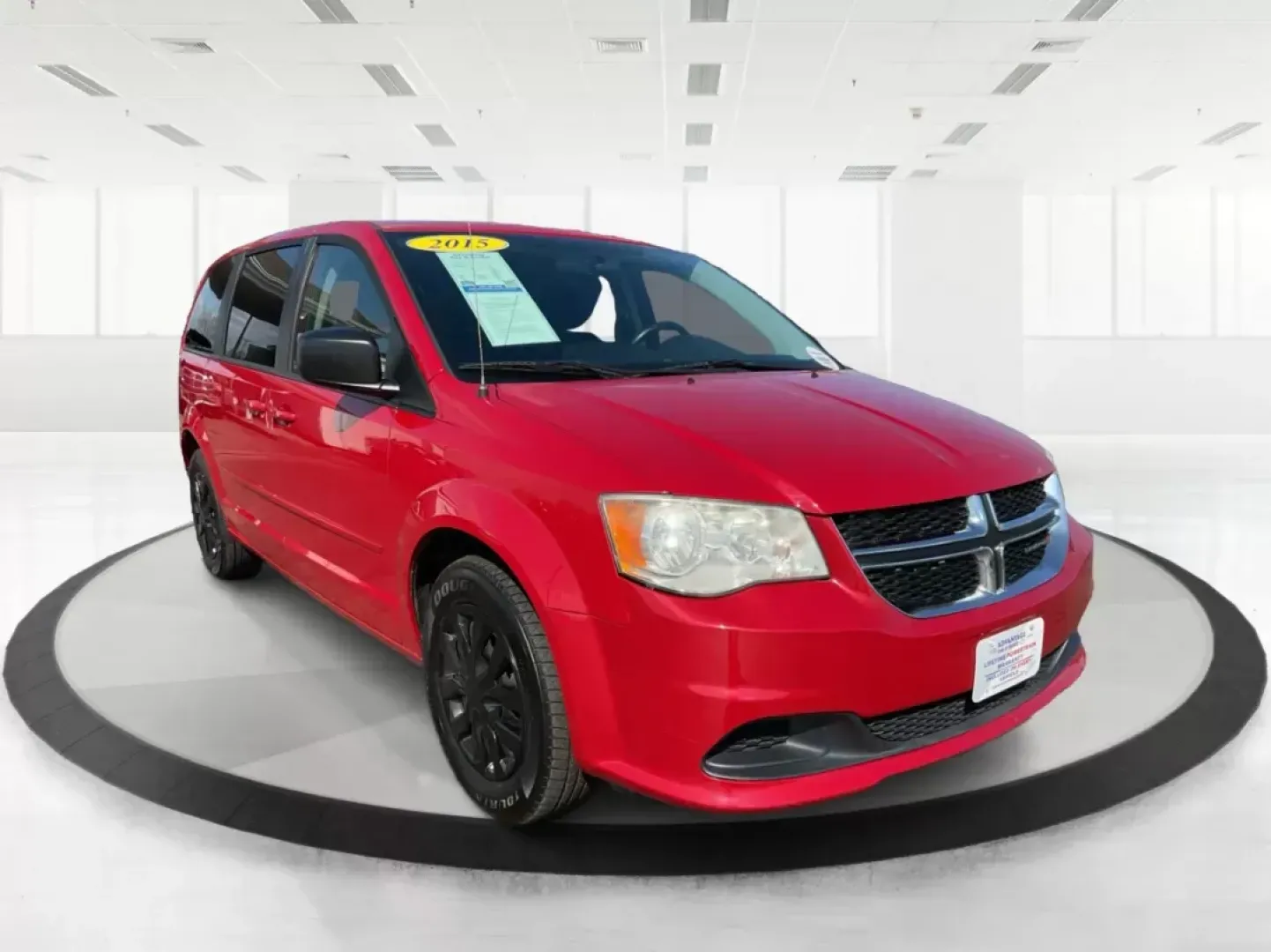 2015 Dodge Grand Caravan SE (2C4RDGBG9FR) with an 3.6L V-6 DOHC engine, located at 401 Woodman Dr, Riverside, OH, 45431, (937) 908-9800, 39.760899, -84.123421 - **Explore Life's Journeys with the 2015 Dodge Grand Caravan SE at Advantage Car and Credit!**<br /> <br /> Are you ready to elevate your family adventures, weekend getaways, or daily commutes? The 2015 Dodge Grand Caravan SE is your perfect companion, designed for versatility and comfort. Priced com - Photo#0