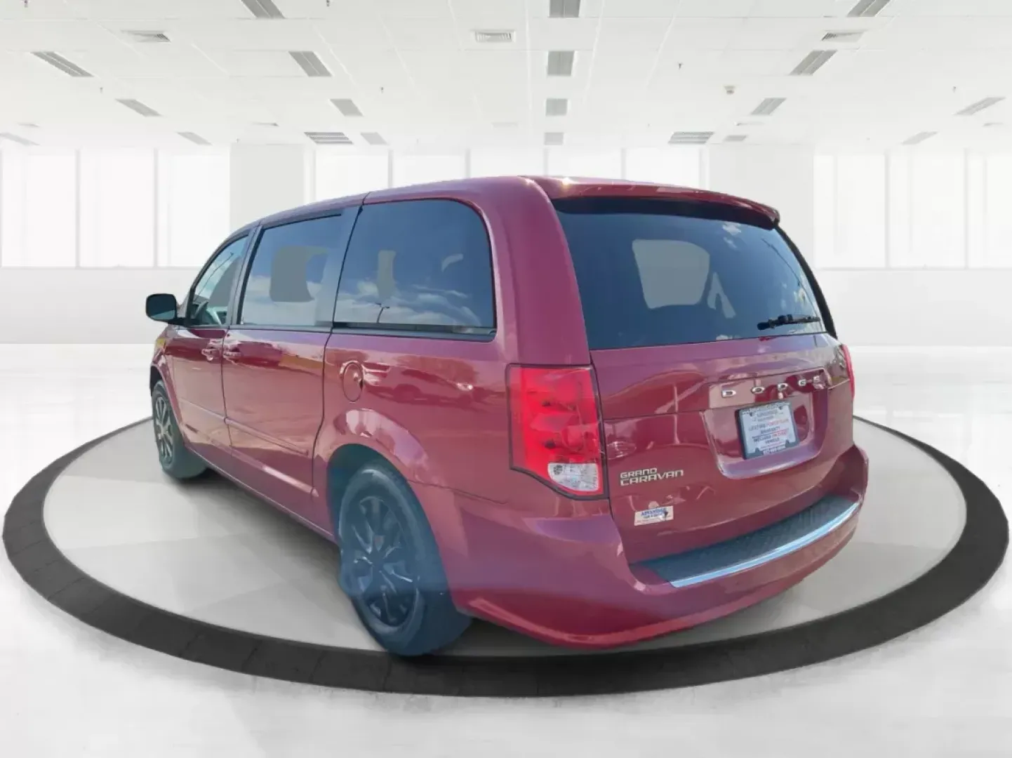 2015 Dodge Grand Caravan SE (2C4RDGBG9FR) with an 3.6L V-6 DOHC engine, located at 401 Woodman Dr, Riverside, OH, 45431, (937) 908-9800, 39.760899, -84.123421 - **Explore Life's Journeys with the 2015 Dodge Grand Caravan SE at Advantage Car and Credit!**<br /> <br /> Are you ready to elevate your family adventures, weekend getaways, or daily commutes? The 2015 Dodge Grand Caravan SE is your perfect companion, designed for versatility and comfort. Priced com - Photo#4