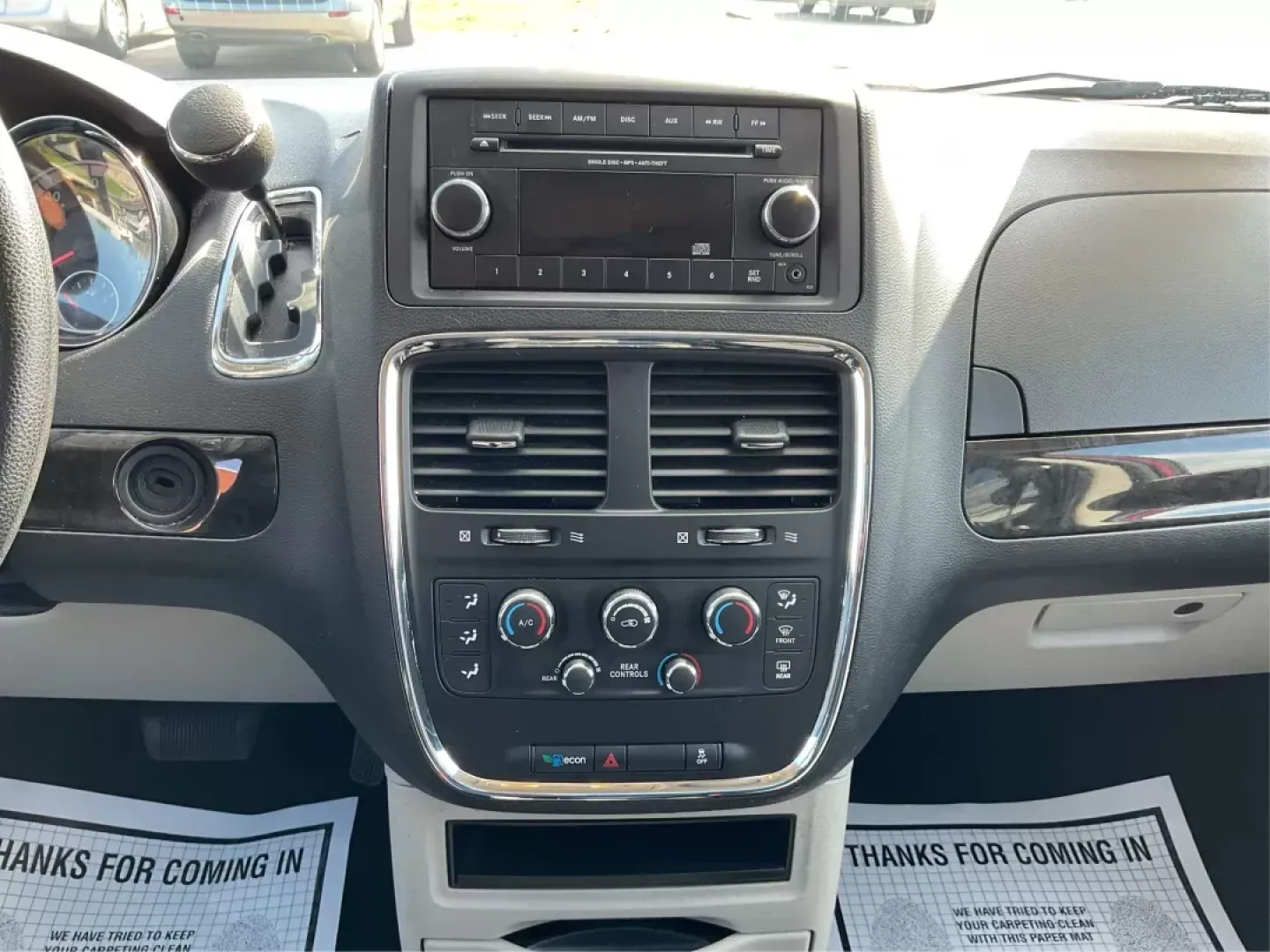2015 Dodge Grand Caravan SE (2C4RDGBG9FR) with an 3.6L V-6 DOHC engine, located at 401 Woodman Dr, Riverside, OH, 45431, (937) 908-9800, 39.760899, -84.123421 - **Explore Life's Journeys with the 2015 Dodge Grand Caravan SE at Advantage Car and Credit!**<br /> <br /> Are you ready to elevate your family adventures, weekend getaways, or daily commutes? The 2015 Dodge Grand Caravan SE is your perfect companion, designed for versatility and comfort. Priced com - Photo#12