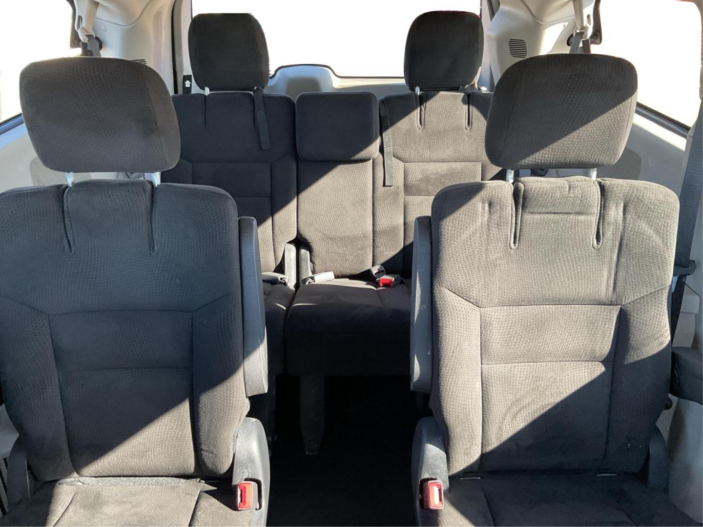 2015 Dodge Grand Caravan SXT (2C4RDGCG0FR) with an 3.6L V-6 DOHC engine, located at 8750 N County Rd 25A, Piqua, OH, 45356, (937) 908-9800, 40.164391, -84.232513 - 2015 Dodge Grand Caravan SXT - Photo#13