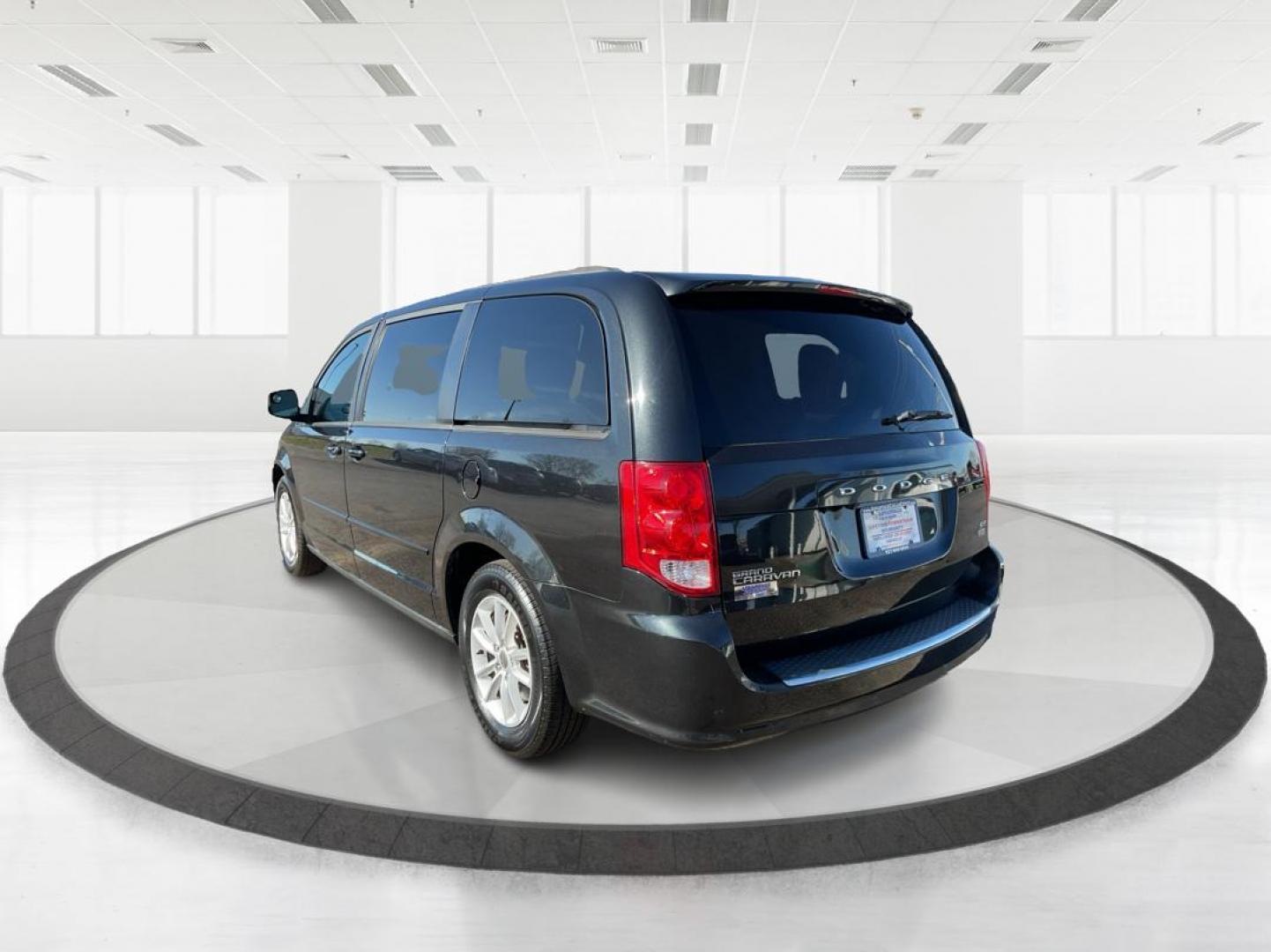 2015 Dodge Grand Caravan SXT (2C4RDGCG0FR) with an 3.6L V-6 DOHC engine, located at 8750 N County Rd 25A, Piqua, OH, 45356, (937) 908-9800, 40.164391, -84.232513 - 2015 Dodge Grand Caravan SXT - Photo#4