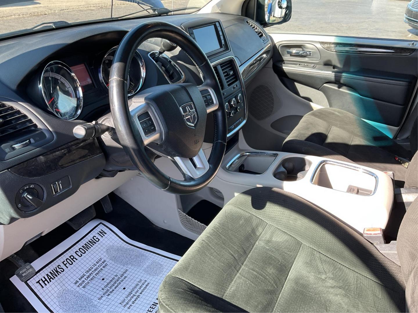 2015 Dodge Grand Caravan SXT (2C4RDGCG0FR) with an 3.6L V-6 DOHC engine, located at 8750 N County Rd 25A, Piqua, OH, 45356, (937) 908-9800, 40.164391, -84.232513 - 2015 Dodge Grand Caravan SXT - Photo#8