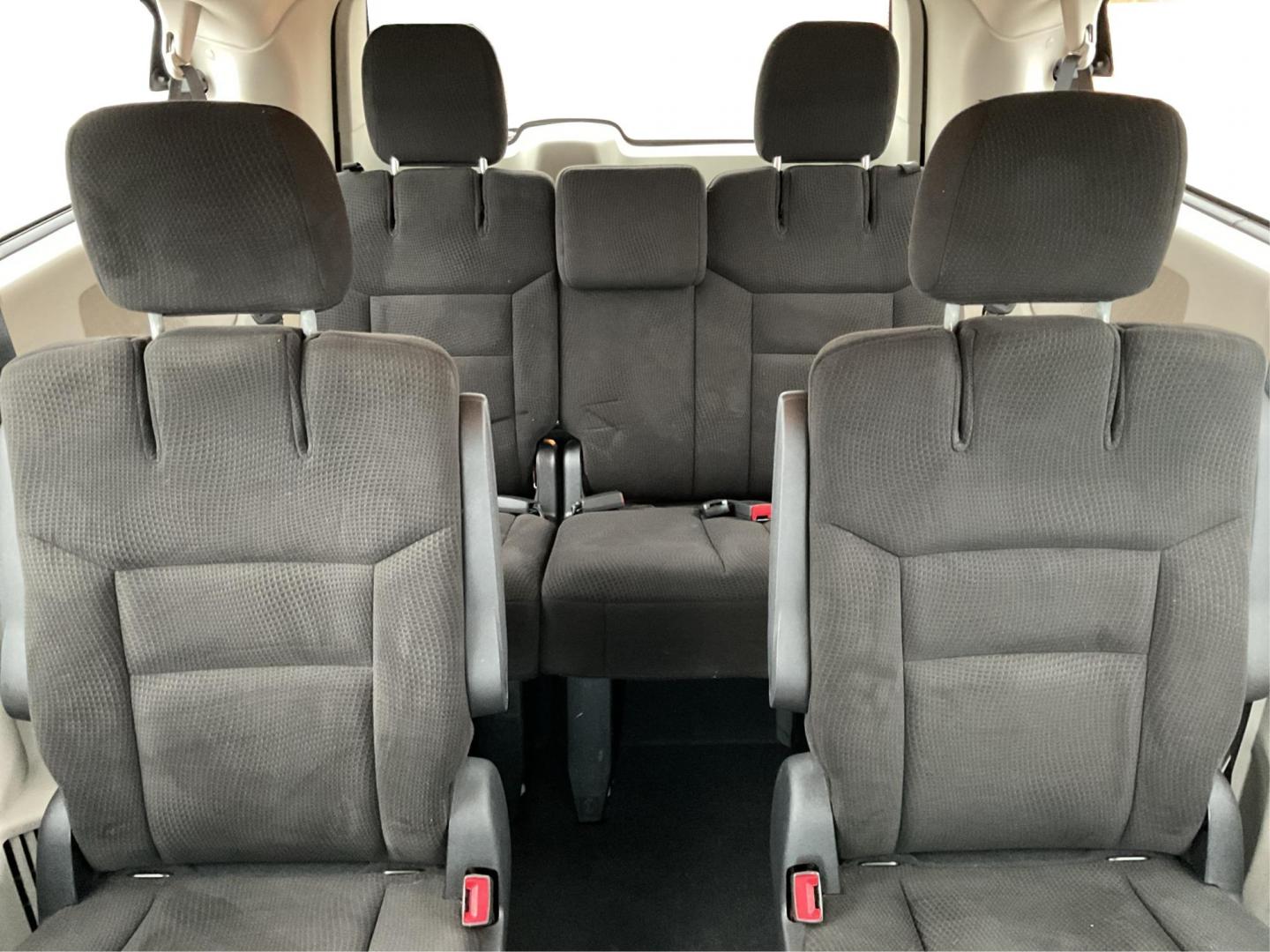 2015 Dodge Grand Caravan SE (2C4RDGBG9FR) with an Other engine, located at 1099 N County Rd 25A , Troy, OH, 45373, (937) 908-9800, 40.057079, -84.212883 - 2015 Dodge Grand Caravan SE - Photo#13