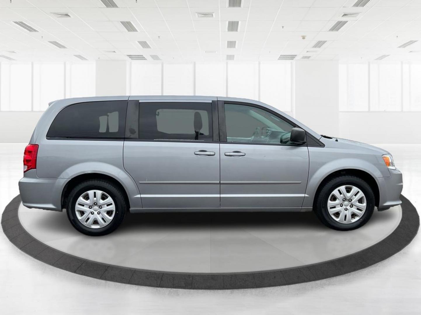 2015 Dodge Grand Caravan SE (2C4RDGBG9FR) with an Other engine, located at 1099 N County Rd 25A , Troy, OH, 45373, (937) 908-9800, 40.057079, -84.212883 - 2015 Dodge Grand Caravan SE - Photo#1