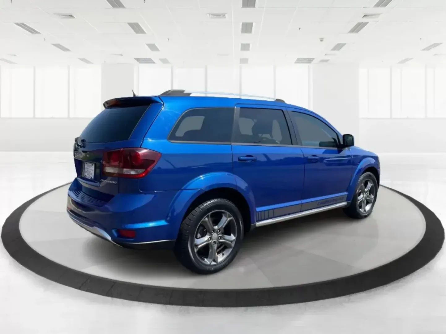 2015 Dodge Journey Crossroad (3C4PDCGB1FT) with an Other engine, located at 1230 East Main St, Xenia, OH, 45385, (937) 908-9800, 39.688026, -83.910172 - 2015 Dodge Journey Crossroad - Photo#2