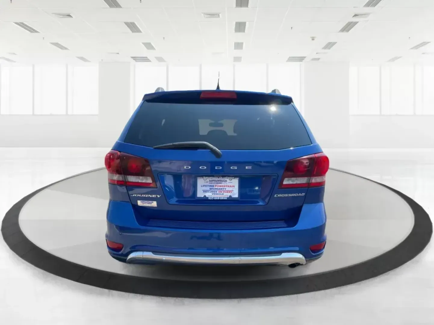 2015 Dodge Journey Crossroad (3C4PDCGB1FT) with an Other engine, located at 1230 East Main St, Xenia, OH, 45385, (937) 908-9800, 39.688026, -83.910172 - 2015 Dodge Journey Crossroad - Photo#3