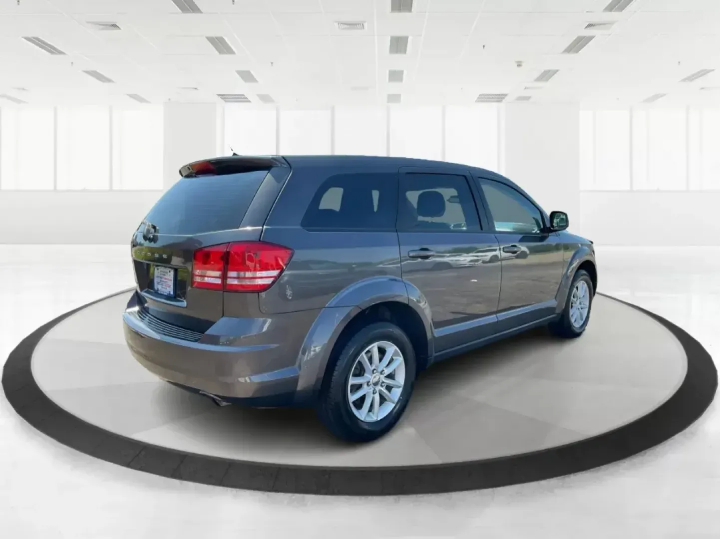 2015 Dodge Journey SE (3C4PDCABXFT) with an 2.4L L4 DOHC 16V engine, 4-Speed Automatic transmission, located at 1184 Kauffman Ave, Fairborn, OH, 45324, (937) 908-9800, 39.807072, -84.030914 - **Discover Adventure with the 2015 Dodge Journey at Advantage Car and Credit!**<br /> <br /> Are you ready to elevate your family outings or weekend getaways? The 2015 Dodge Journey SE is designed perfectly for those who crave adventure while requiring the comfort and safety of an SUV. Whether you'r - Photo#2