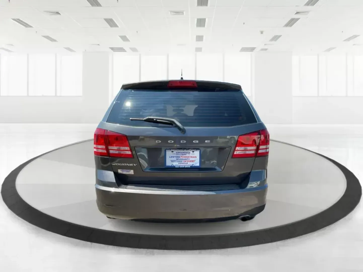 2015 Dodge Journey SE (3C4PDCABXFT) with an 2.4L L4 DOHC 16V engine, 4-Speed Automatic transmission, located at 1184 Kauffman Ave, Fairborn, OH, 45324, (937) 908-9800, 39.807072, -84.030914 - **Discover Adventure with the 2015 Dodge Journey at Advantage Car and Credit!**<br /> <br /> Are you ready to elevate your family outings or weekend getaways? The 2015 Dodge Journey SE is designed perfectly for those who crave adventure while requiring the comfort and safety of an SUV. Whether you'r - Photo#3