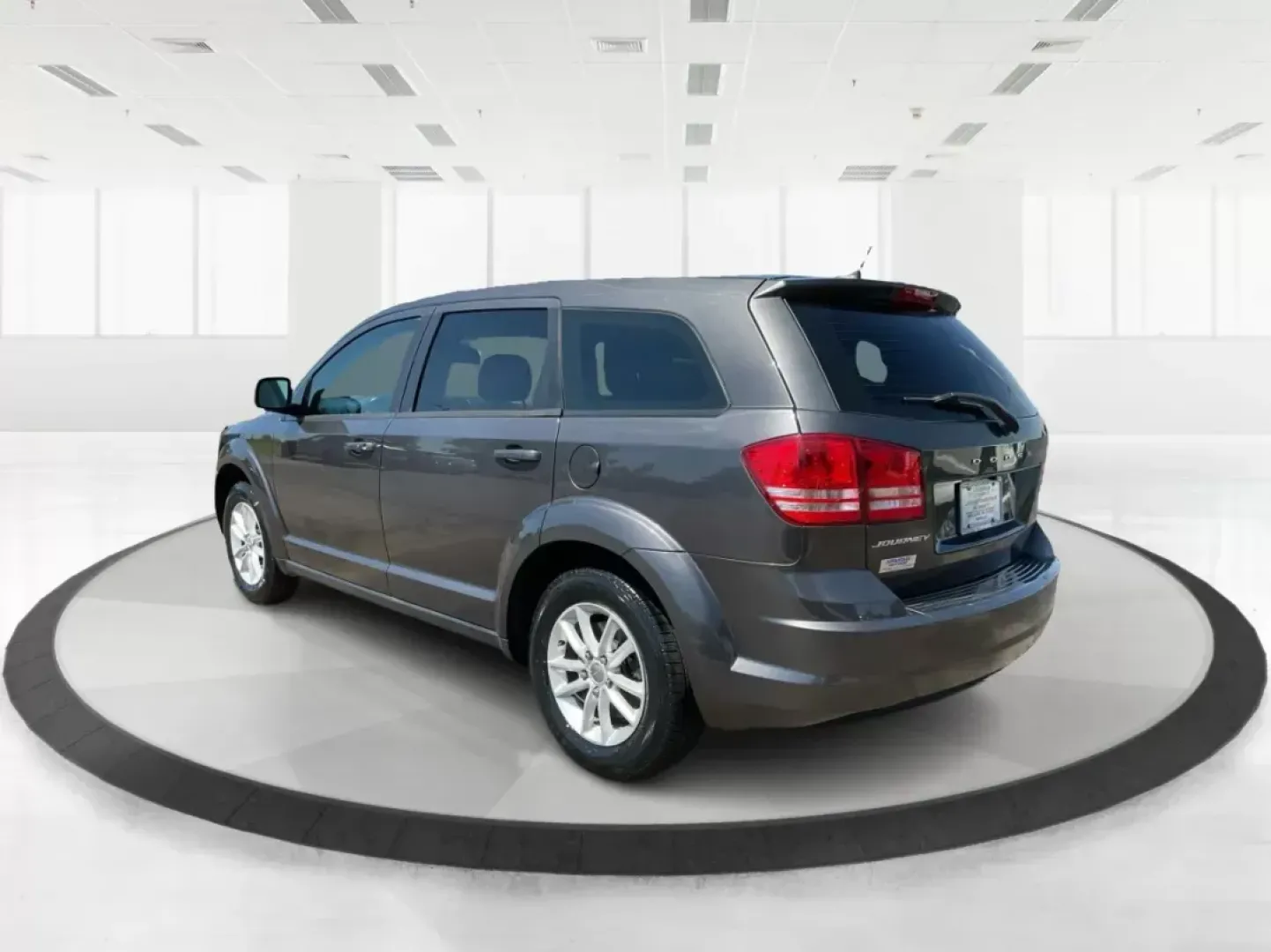 2015 Dodge Journey SE (3C4PDCABXFT) with an 2.4L L4 DOHC 16V engine, 4-Speed Automatic transmission, located at 1184 Kauffman Ave, Fairborn, OH, 45324, (937) 908-9800, 39.807072, -84.030914 - **Discover Adventure with the 2015 Dodge Journey at Advantage Car and Credit!**<br /> <br /> Are you ready to elevate your family outings or weekend getaways? The 2015 Dodge Journey SE is designed perfectly for those who crave adventure while requiring the comfort and safety of an SUV. Whether you'r - Photo#4