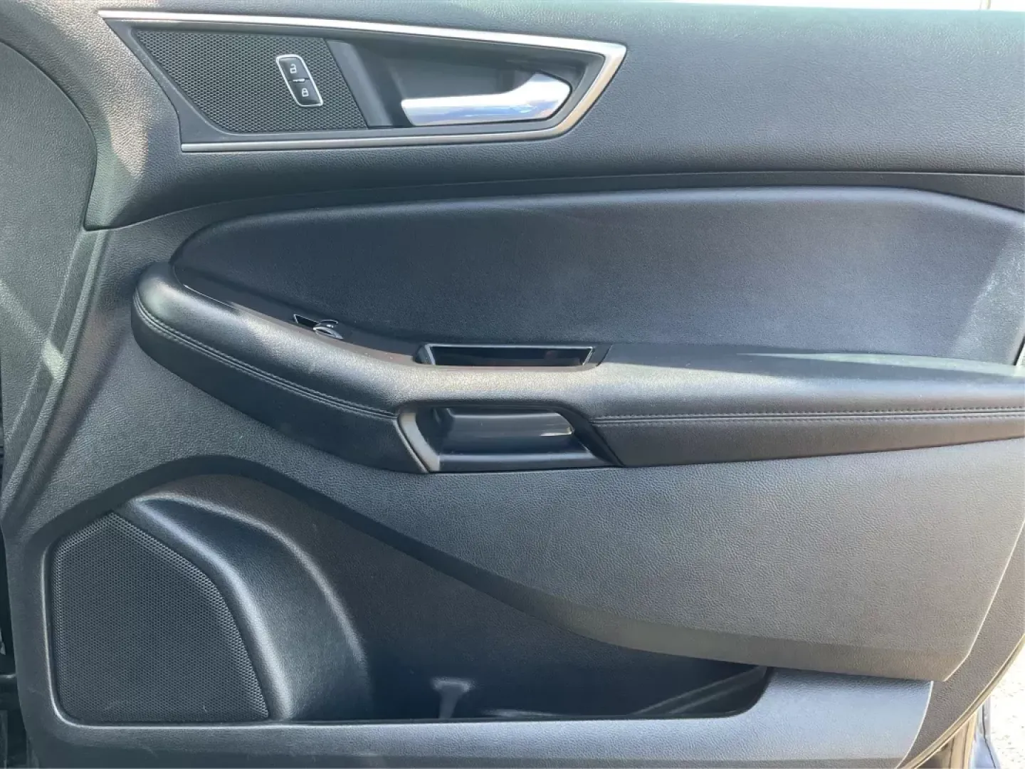 2015 Ford Edge SEL (2FMTK4J8XFB) with an Other engine, located at 1099 N County Rd 25A , Troy, OH, 45373, (937) 908-9800, 40.057079, -84.212883 - 2015 Ford Edge SEL - Photo#20