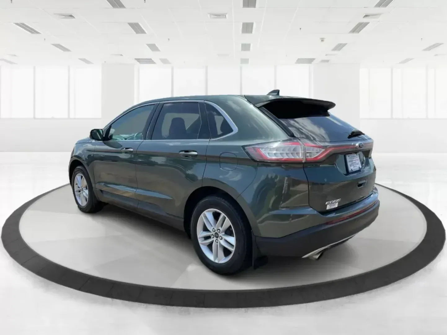 2015 Ford Edge SEL (2FMTK4J99FB) with an Other engine, located at 1230 East Main St, Xenia, OH, 45385, (937) 908-9800, 39.688026, -83.910172 - **Adventure Awaits with this 2015 Ford Edge SEL Perfect for Every Journey!**<br /> <br /> Are you ready to elevate your driving experience and enhance your lifestyle? Look no further than this 2015 Ford Edge SEL, now available at Advantage Car and Credit in Fairborn, OH. This versatile SUV is desig - Photo#4