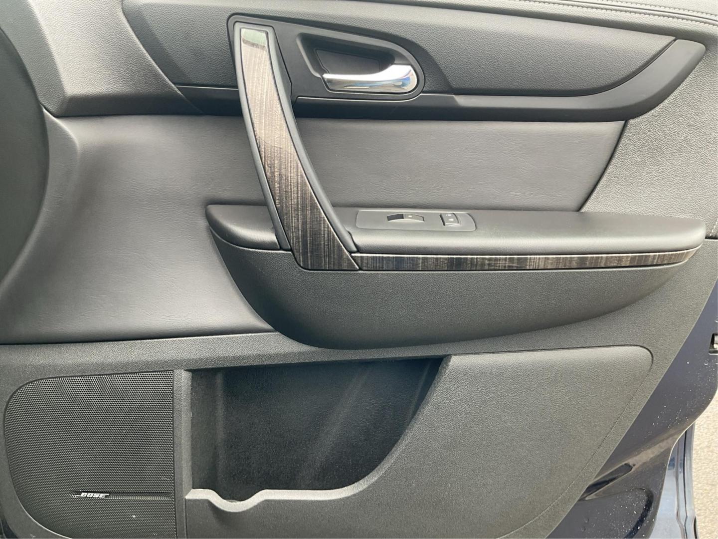 2015 GMC Acadia SLT-1 (1GKKVRKD8FJ) with an 3.6L V-6 gasoline direct injection engine, located at 8750 N County Rd 25A, Piqua, OH, 45356, (937) 908-9800, 40.164391, -84.232513 - Third Row - Photo#19