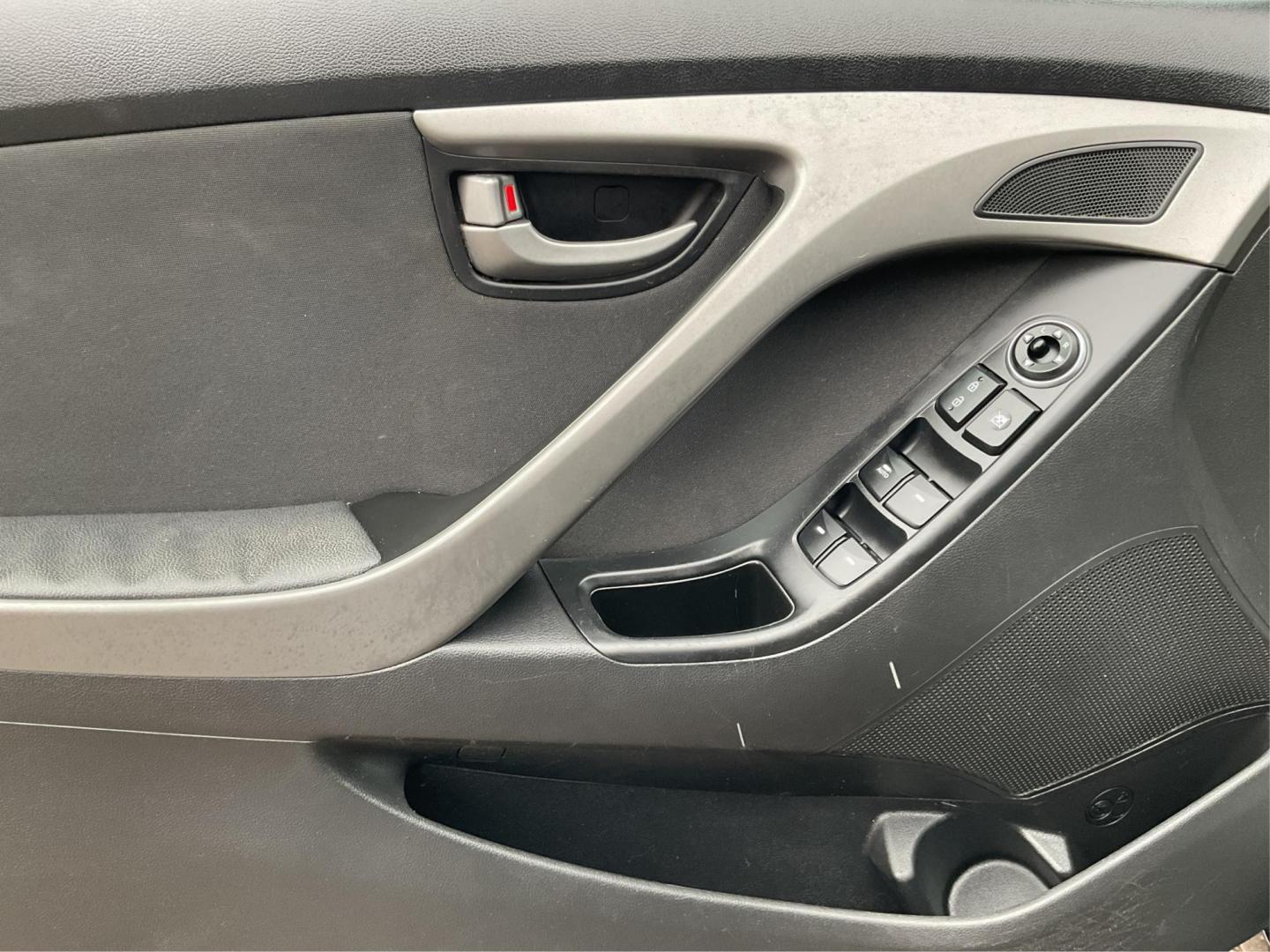 2015 Hyundai Elantra SE 6AT (KMHDH4AE0FU) with an 1.8L L4 DOHC 16V engine, 6-Speed Automatic transmission, located at 880 E. National Road, Vandalia, OH, 45377, (937) 908-9800, 39.891918, -84.183594 - 2015 Hyundai Elantra SE 6AT - Photo#16