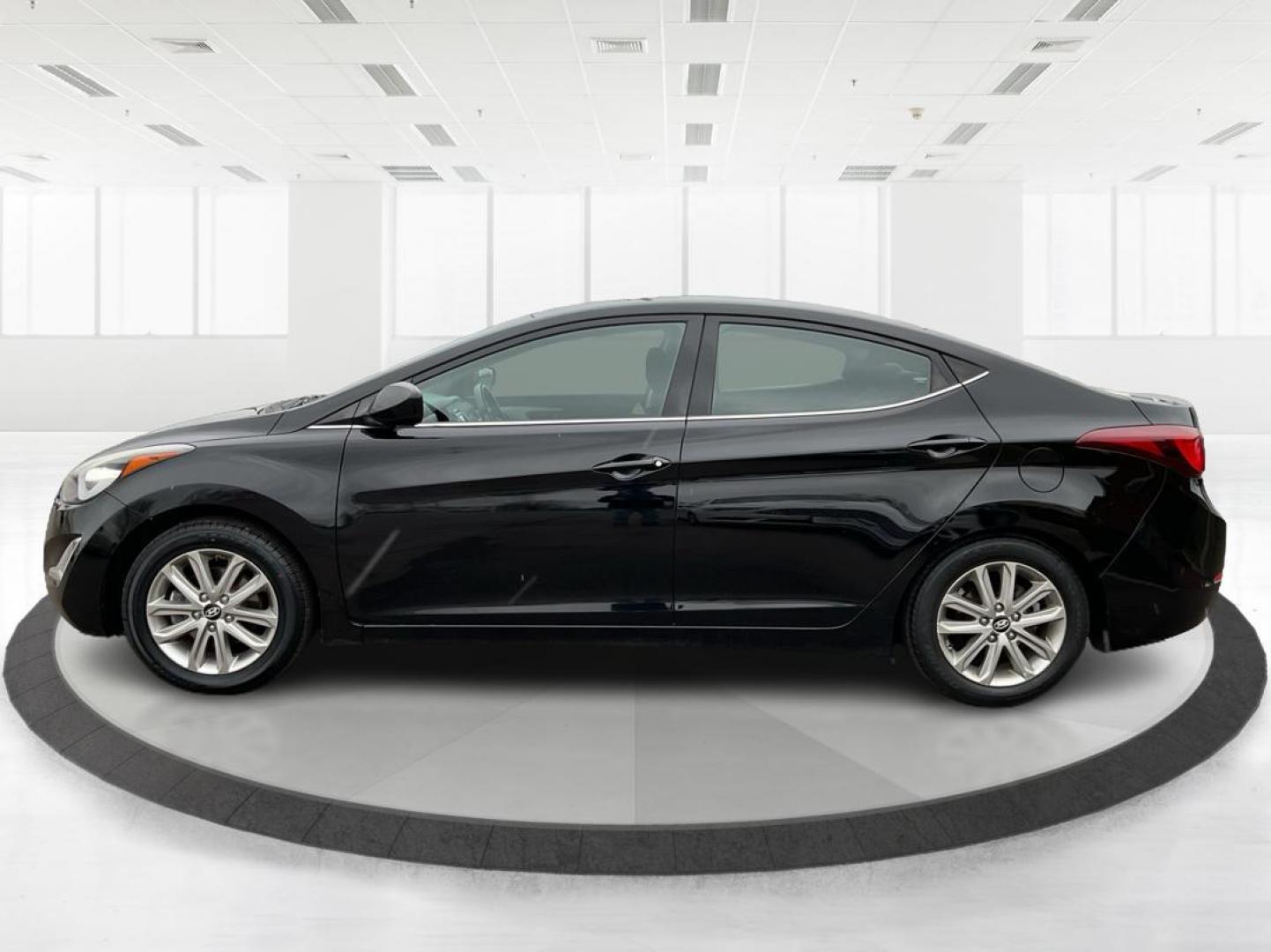 2015 Hyundai Elantra SE 6AT (KMHDH4AE0FU) with an 1.8L L4 DOHC 16V engine, 6-Speed Automatic transmission, located at 880 E. National Road, Vandalia, OH, 45377, (937) 908-9800, 39.891918, -84.183594 - 2015 Hyundai Elantra SE 6AT - Photo#5