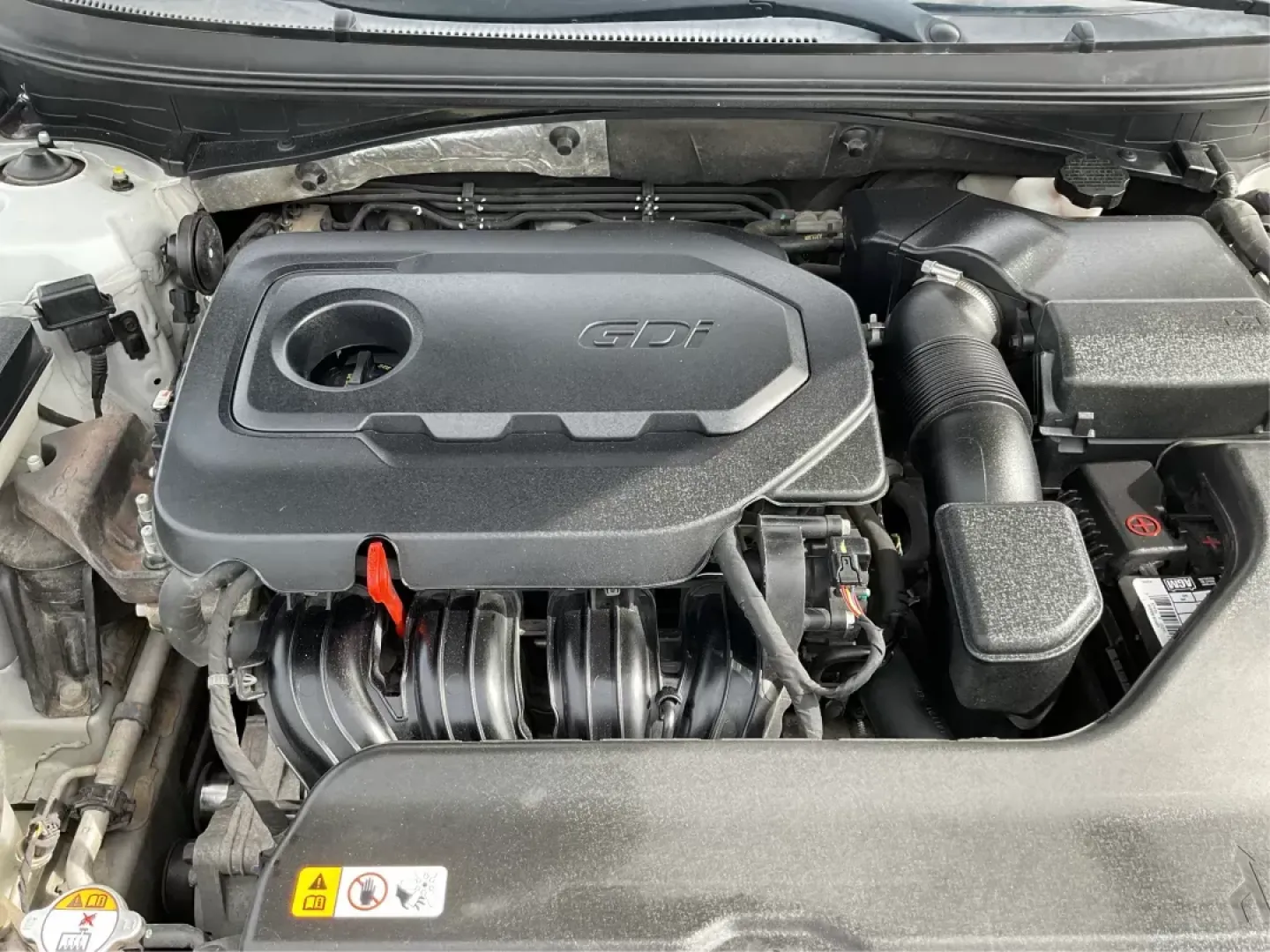 2015 Hyundai Sonata Limited (5NPE34AF6FH) with an 2.4L I-4 gasoline direct injection engine, located at 401 Woodman Dr, Riverside, OH, 45431, (937) 908-9800, 39.760899, -84.123421 - 2015 Hyundai Sonata Limited - Photo#11