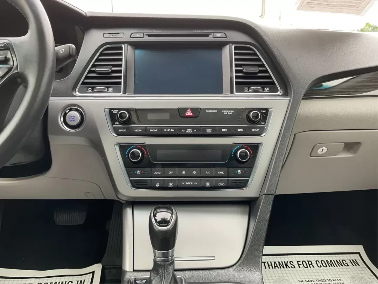 2015 Hyundai Sonata Limited (5NPE34AF5FH) with an 2.4L I-4 gasoline direct injection engine, located at 4508 South Dixie Dr, Moraine, OH, 45439, (937) 908-9800, 39.689976, -84.218452 - 2015 Hyundai Sonata Limited - Photo#12
