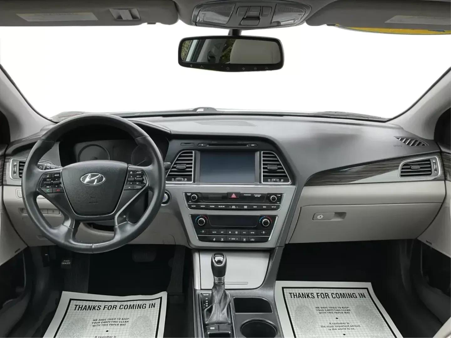 2015 Hyundai Sonata Limited (5NPE34AF5FH) with an 2.4L I-4 gasoline direct injection engine, located at 4508 South Dixie Dr, Moraine, OH, 45439, (937) 908-9800, 39.689976, -84.218452 - 2015 Hyundai Sonata Limited - Photo#19