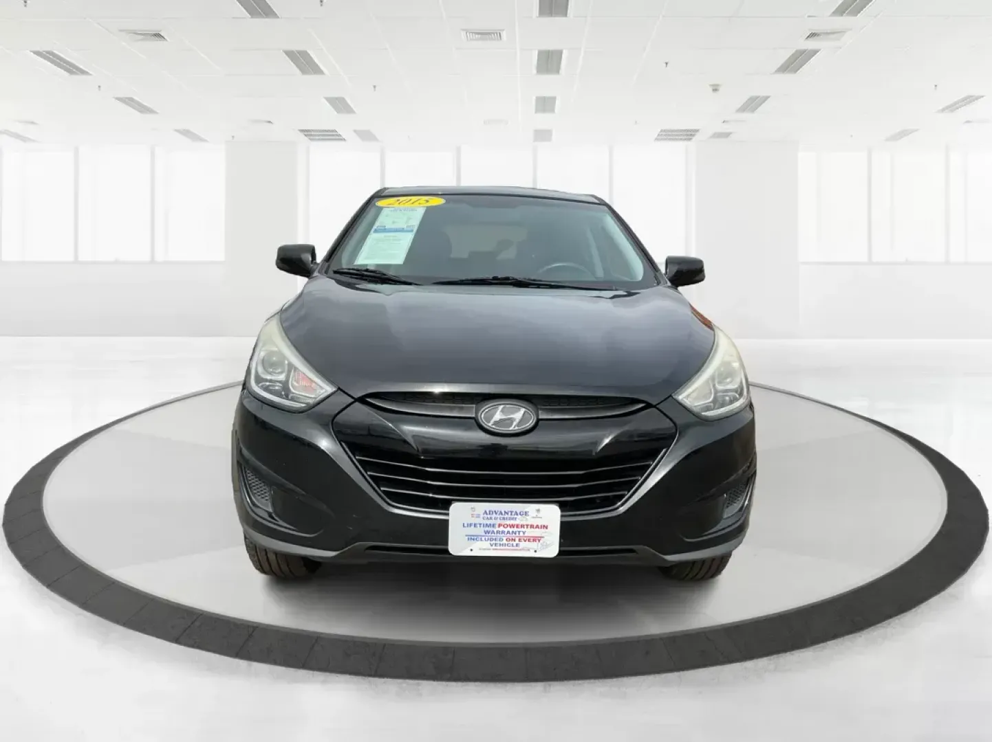 2015 Hyundai Tucson GLS (KM8JTCAF1FU) with an Nu 2L I-4 gasoline direct injection engine, located at 1184 Kauffman Ave, Fairborn, OH, 45324, (937) 908-9800, 39.807072, -84.030914 - 2015 Hyundai Tucson GLS - Photo#5