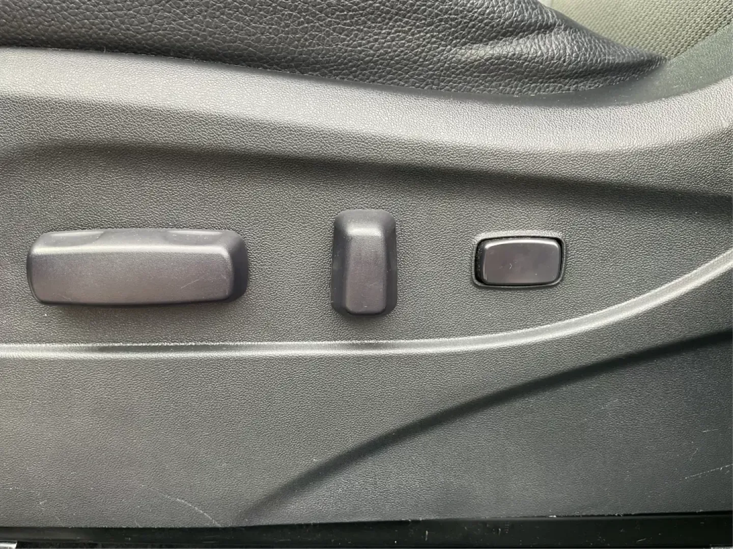 2015 Hyundai Tucson GLS (KM8JTCAF1FU) with an Nu 2L I-4 gasoline direct injection engine, located at 1184 Kauffman Ave, Fairborn, OH, 45324, (937) 908-9800, 39.807072, -84.030914 - 2015 Hyundai Tucson GLS - Photo#15