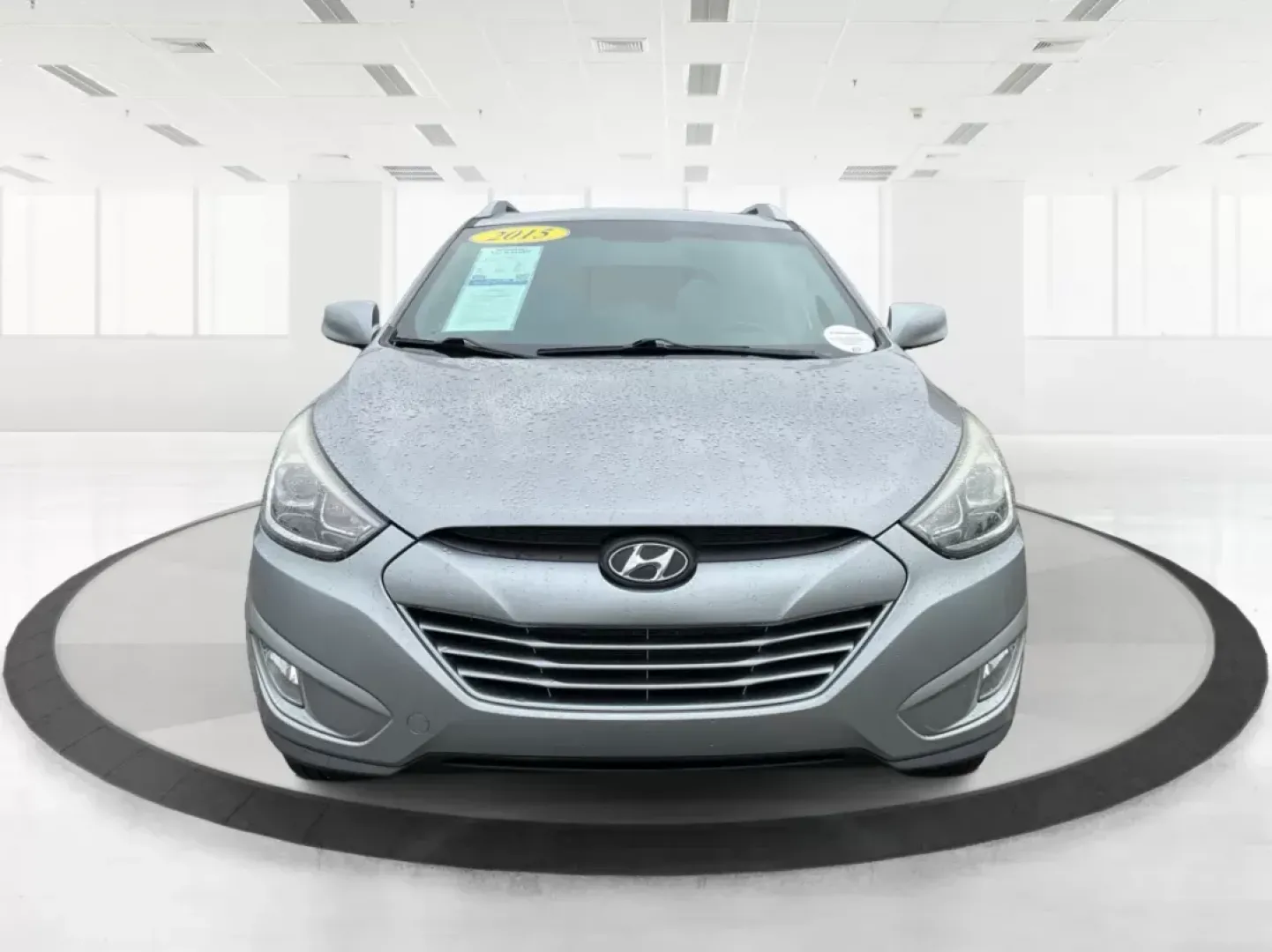 2015 Hyundai Tucson SE (KM8JUCAG2FU) with an Theta II 2.4L I-4 gasoline direct injection engine, located at 880 E. National Road, Vandalia, OH, 45377, (937) 908-9800, 39.891918, -84.183594 - 2015 Hyundai Tucson SE - Photo#6