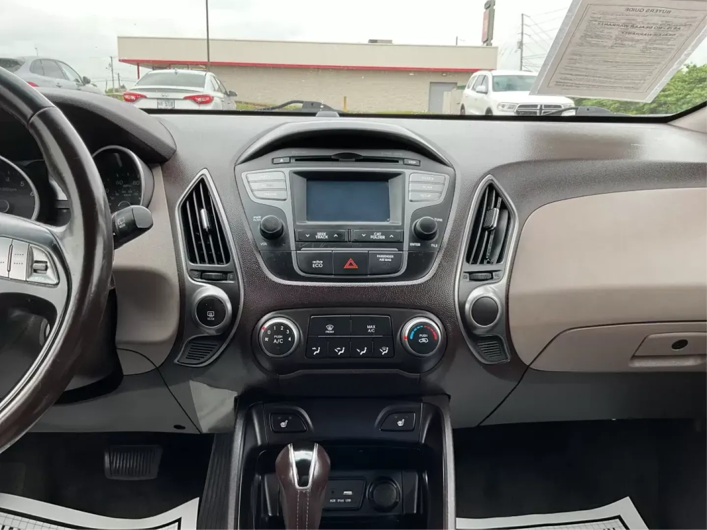 2015 Hyundai Tucson SE (KM8JUCAG2FU) with an Theta II 2.4L I-4 gasoline direct injection engine, located at 880 E. National Road, Vandalia, OH, 45377, (937) 908-9800, 39.891918, -84.183594 - 2015 Hyundai Tucson SE - Photo#12