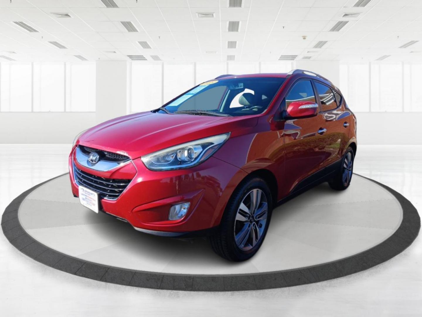 2015 Hyundai Tucson Limited AWD (KM8JUCAG4FU) with an 2.4L L4 DOHC 16V engine, 6-Speed Automatic transmission, located at 1230 East Main St, Xenia, OH, 45385, (937) 908-9800, 39.688026, -83.910172 - 2015 Hyundai Tucson Limited AWD - Photo#6