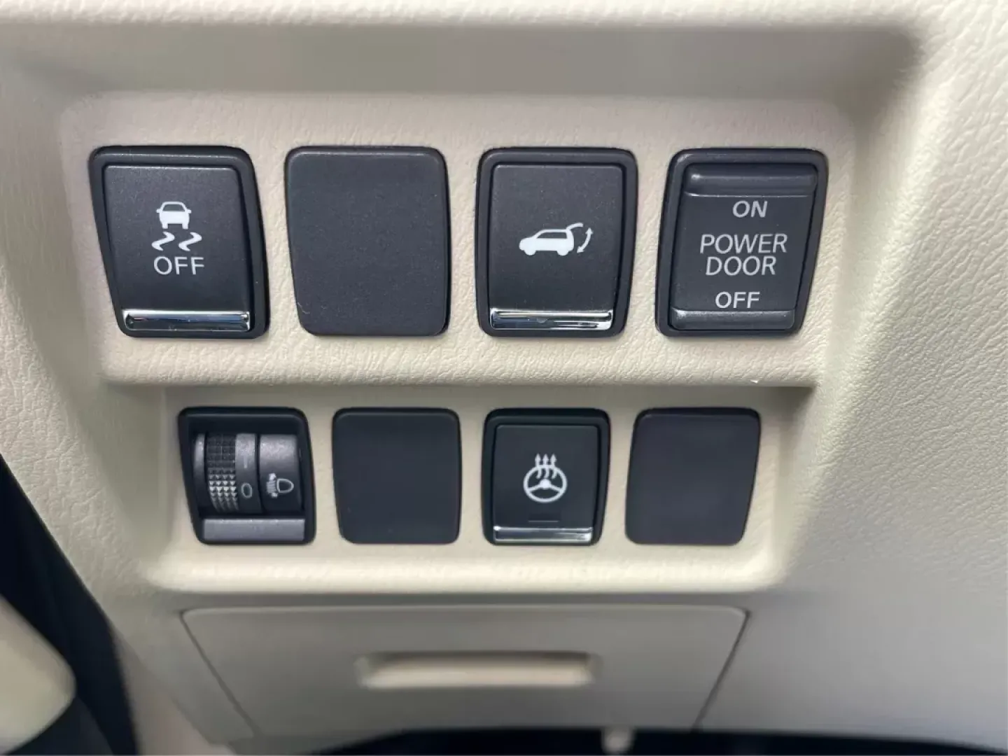 2015 Infiniti QX60 Base (5N1AL0MM9FC) with an Other engine, located at 4508 South Dixie Dr, Moraine, OH, 45439, (937) 908-9800, 39.689976, -84.218452 - Third Row - Photo#15