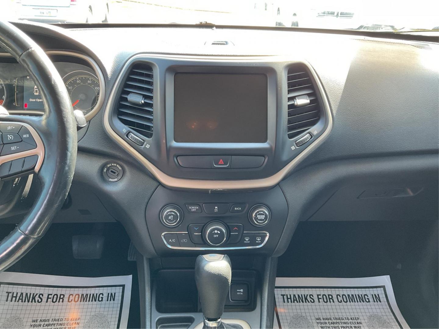 2015 Jeep Cherokee Latitude FWD (1C4PJLCB5FW) with an 2.4L L4 DOHC 16V engine, 9-Speed Automatic transmission, located at 401 Woodman Dr, Riverside, OH, 45431, (937) 908-9800, 39.760899, -84.123421 - 2015 Jeep Cherokee Latitude FWD - Photo#12