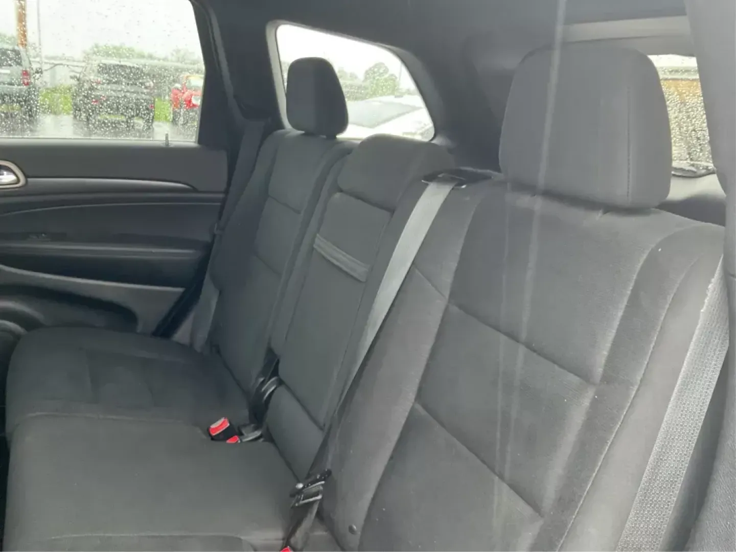 2015 Jeep Grand Cherokee Laredo (1C4RJFAG7FC) with an 3.6L V-6 DOHC engine, located at 8750 N County Rd 25A, Piqua, OH, 45356, (937) 908-9800, 40.164391, -84.232513 - 2015 Jeep Grand Cherokee Laredo - Photo#9