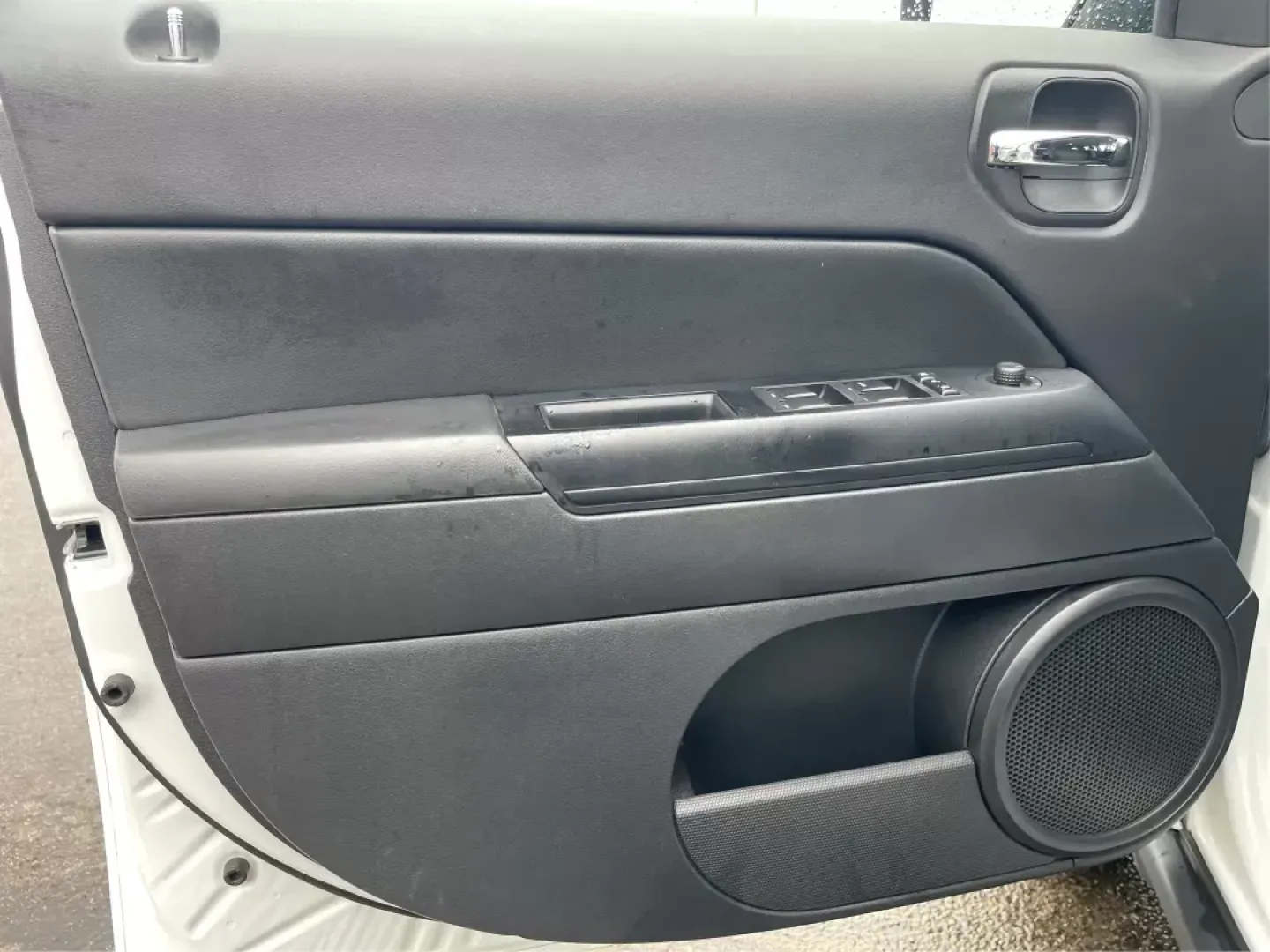 2015 Jeep Patriot Latitude (1C4NJRFB0FD) with an 2.4L I-4 DOHC engine, located at 4508 South Dixie Dr, Moraine, OH, 45439, (937) 908-9800, 39.689976, -84.218452 - Looking for the perfect vehicle that can keep up with your adventurous lifestyle and handle daily commutes with ease? The 2015 Jeep Patriot Latitude might just be the ideal fit for you! This SUV is specifically designed for those who enjoy weekend getaways, road trips with friends, or simply need a - Photo#16