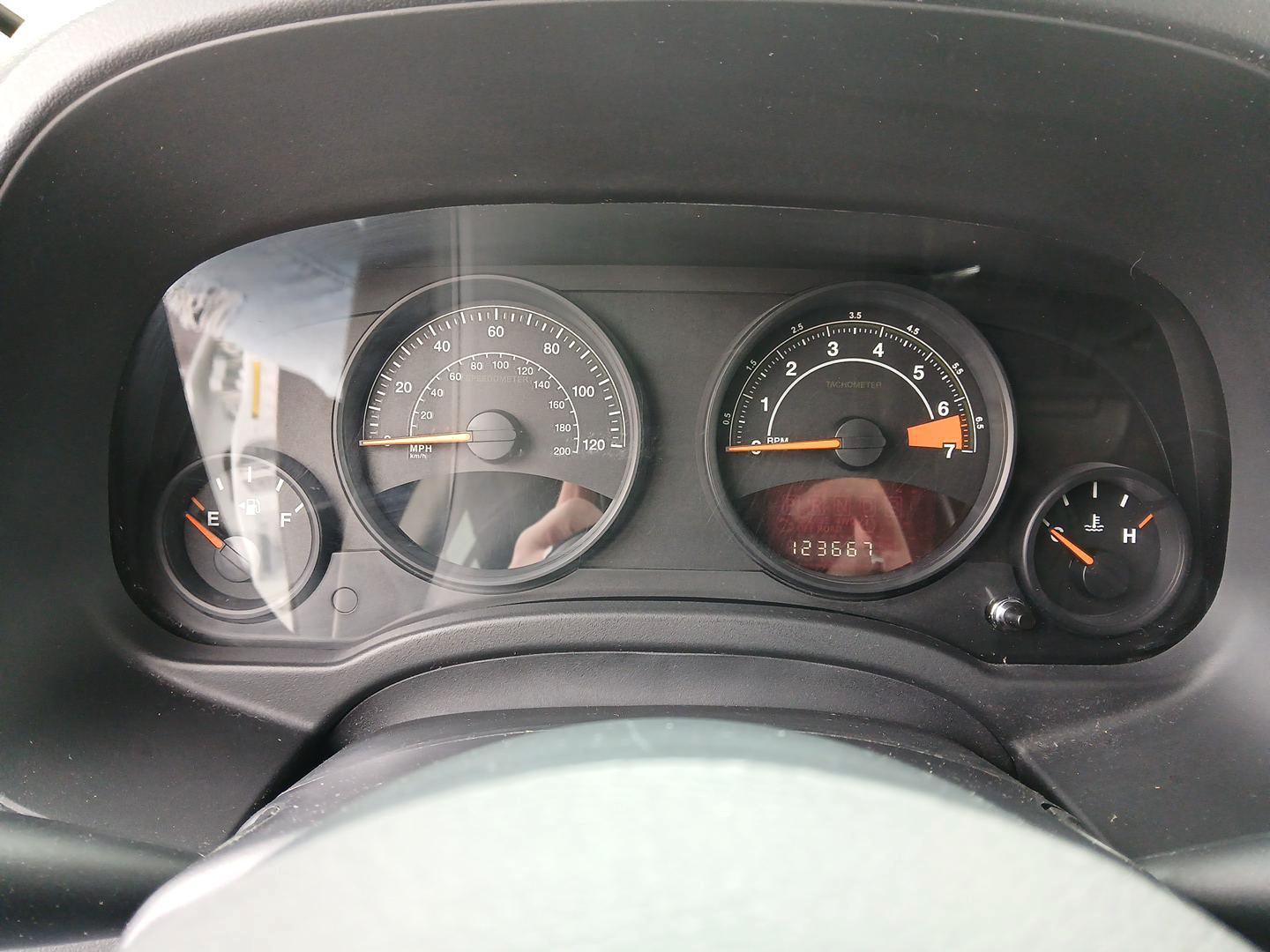 2015 Jeep Patriot Sport 4WD (1C4NJRBB7FD) with an 2.4L L4 DOHC 16V engine, located at 4508 South Dixie Dr, Moraine, OH, 45439, (937) 908-9800, 39.689976, -84.218452 - 2015 Jeep Patriot Sport 4WD - Photo#14