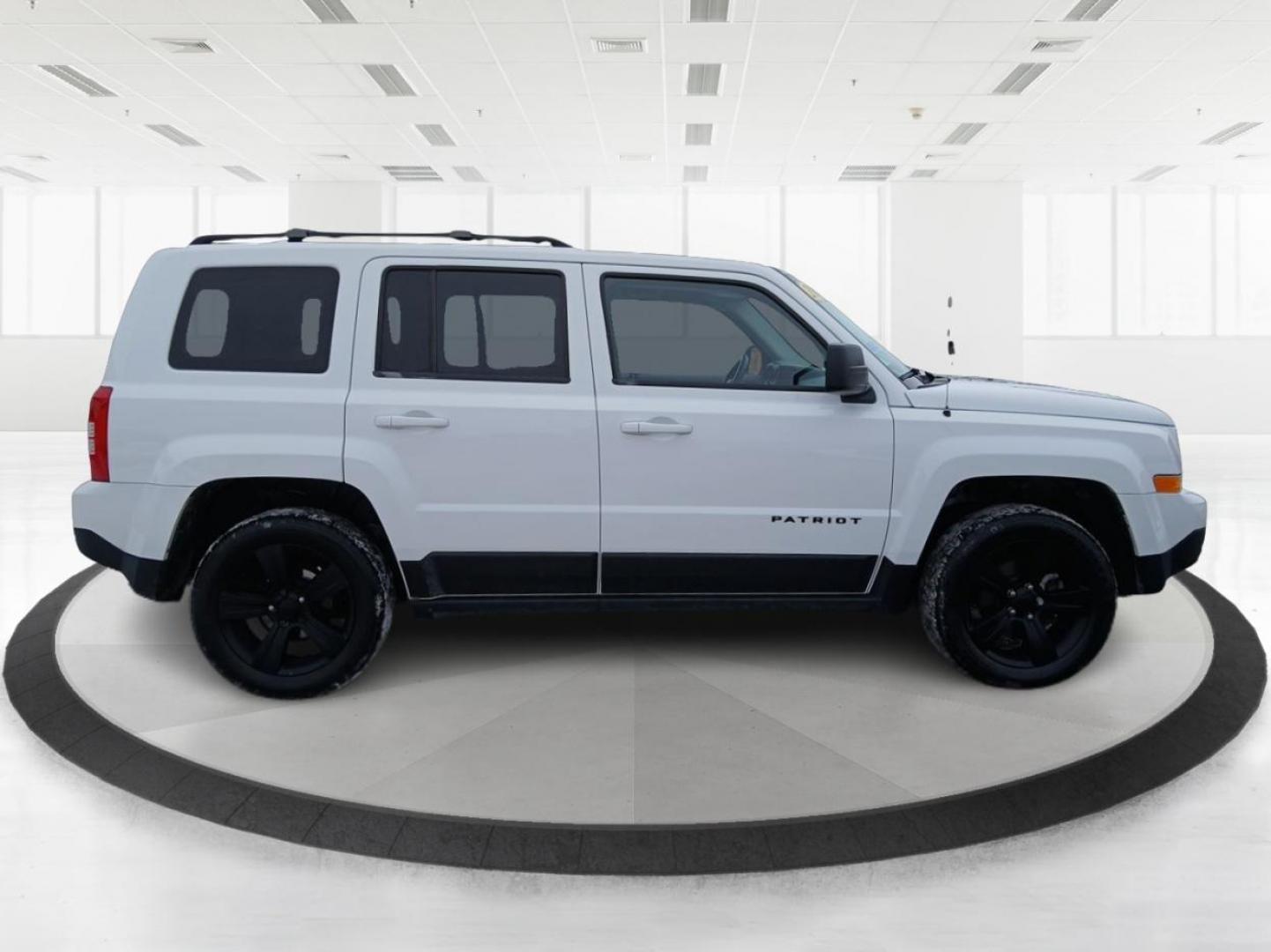 2015 Jeep Patriot Sport 4WD (1C4NJRBB7FD) with an 2.4L L4 DOHC 16V engine, located at 4508 South Dixie Dr, Moraine, OH, 45439, (937) 908-9800, 39.689976, -84.218452 - 2015 Jeep Patriot Sport 4WD - Photo#1