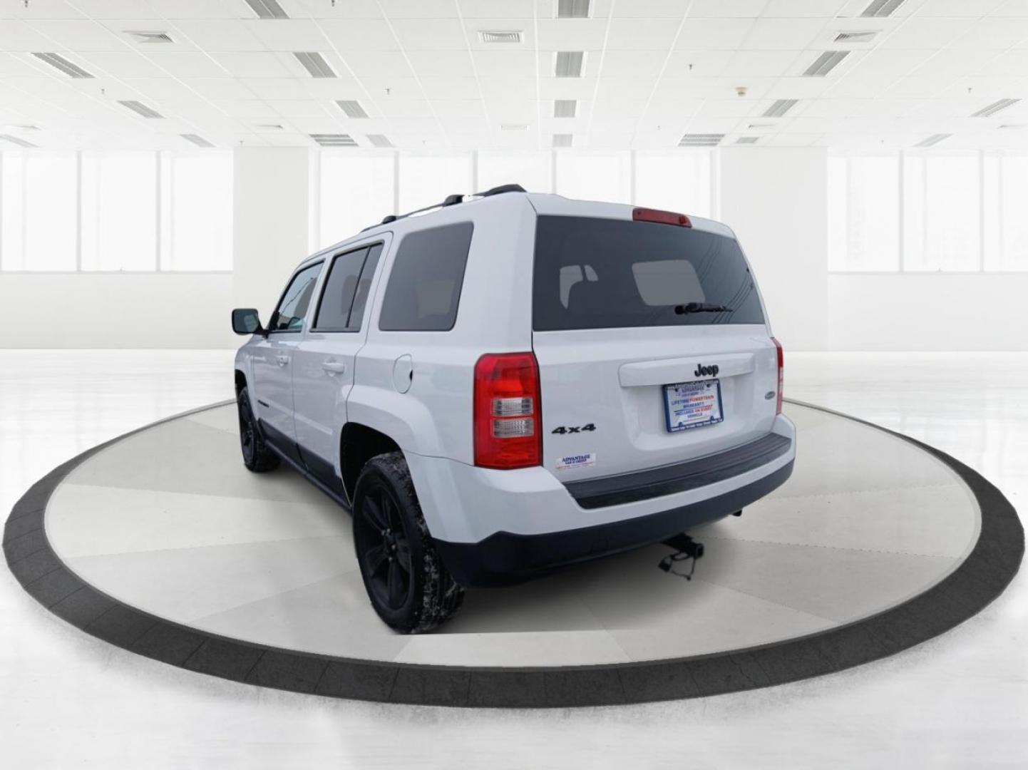 2015 Jeep Patriot Sport 4WD (1C4NJRBB7FD) with an 2.4L L4 DOHC 16V engine, located at 4508 South Dixie Dr, Moraine, OH, 45439, (937) 908-9800, 39.689976, -84.218452 - 2015 Jeep Patriot Sport 4WD - Photo#4