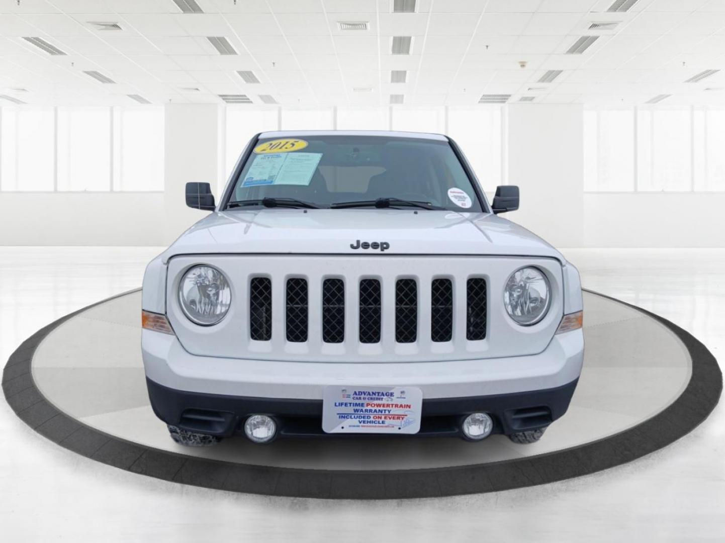 2015 Jeep Patriot Sport 4WD (1C4NJRBB7FD) with an 2.4L L4 DOHC 16V engine, located at 4508 South Dixie Dr, Moraine, OH, 45439, (937) 908-9800, 39.689976, -84.218452 - 2015 Jeep Patriot Sport 4WD - Photo#6
