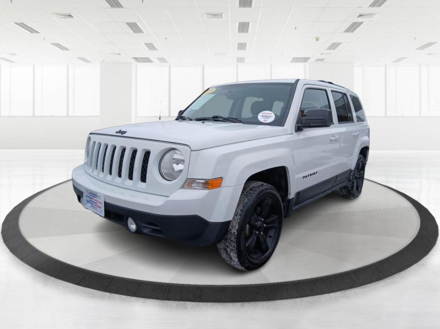 2015 Jeep Patriot Sport 4WD (1C4NJRBB7FD) with an 2.4L L4 DOHC 16V engine, located at 4508 South Dixie Dr, Moraine, OH, 45439, (937) 908-9800, 39.689976, -84.218452 - 2015 Jeep Patriot Sport 4WD - Photo#7