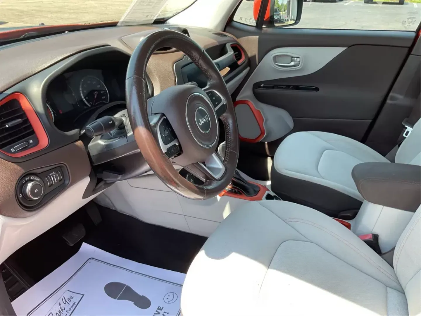 2015 Jeep Renegade Latitude 4WD (ZACCJBBT2FP) with an 2.4L L4 DOHC 16V engine, 6-Speed Manual transmission, located at 1184 Kauffman Ave, Fairborn, OH, 45324, (937) 908-9800, 39.807072, -84.030914 - **Discover Your Next Adventure with the 2015 Jeep Renegade Latitude 4WD at Advantage Car and Credit!**<br /> <br /> Are you ready to embrace a lifestyle filled with adventure and exploration? The 2015 Jeep Renegade Latitude 4WD is your perfect companion for weekend getaways, family outings, and dail - Photo#8