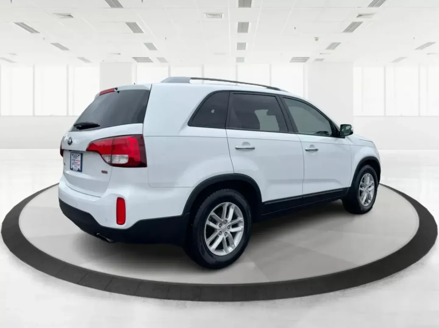 2015 Kia Sorento LX (5XYKT4A61FG) with an 2.4L I-4 gasoline direct injection engine, located at 8750 N County Rd 25A, Piqua, OH, 45356, (937) 908-9800, 40.164391, -84.232513 - 2015 Kia Sorento LX - Photo#2