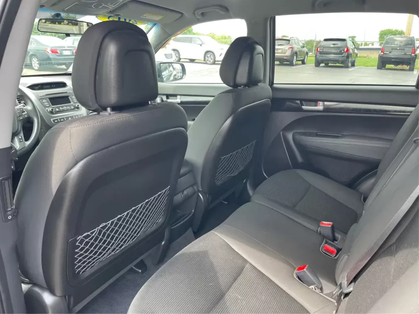 2015 Kia Sorento LX (5XYKT3A60FG) with an 2.4L I-4 gasoline direct injection engine, located at 880 E. National Road, Vandalia, OH, 45377, (937) 908-9800, 39.891918, -84.183594 - **Discover the 2015 Kia Sorento LX: Your Family Adventure Awaits!**<br /> <br /> Are you looking for the perfect vehicle to accommodate your growing family while ensuring comfort and safety? Look no further than the 2015 Kia Sorento LX! This versatile SUV offers the ideal blend of space, functionali - Photo#9